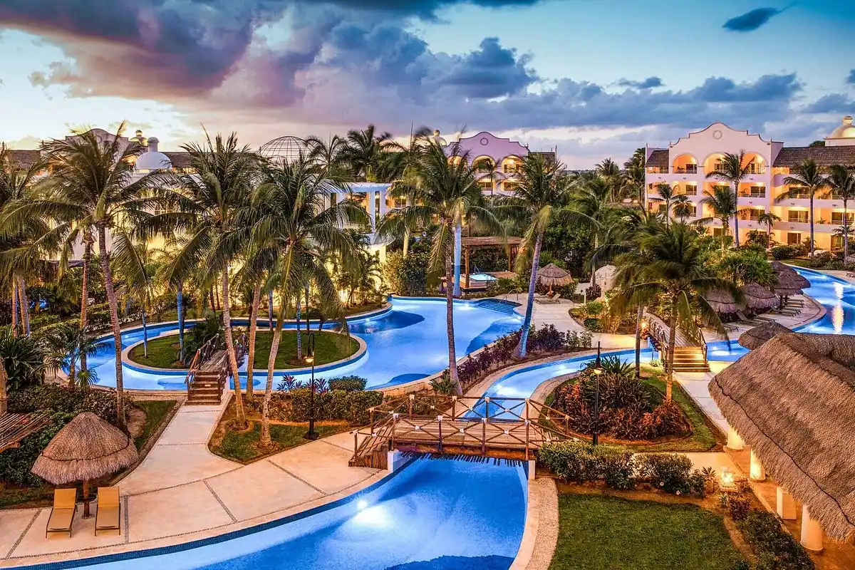 Looking for Luxury Hotels for Bachelorette Bliss in Mexico? We Have the Perfect Ideas!
